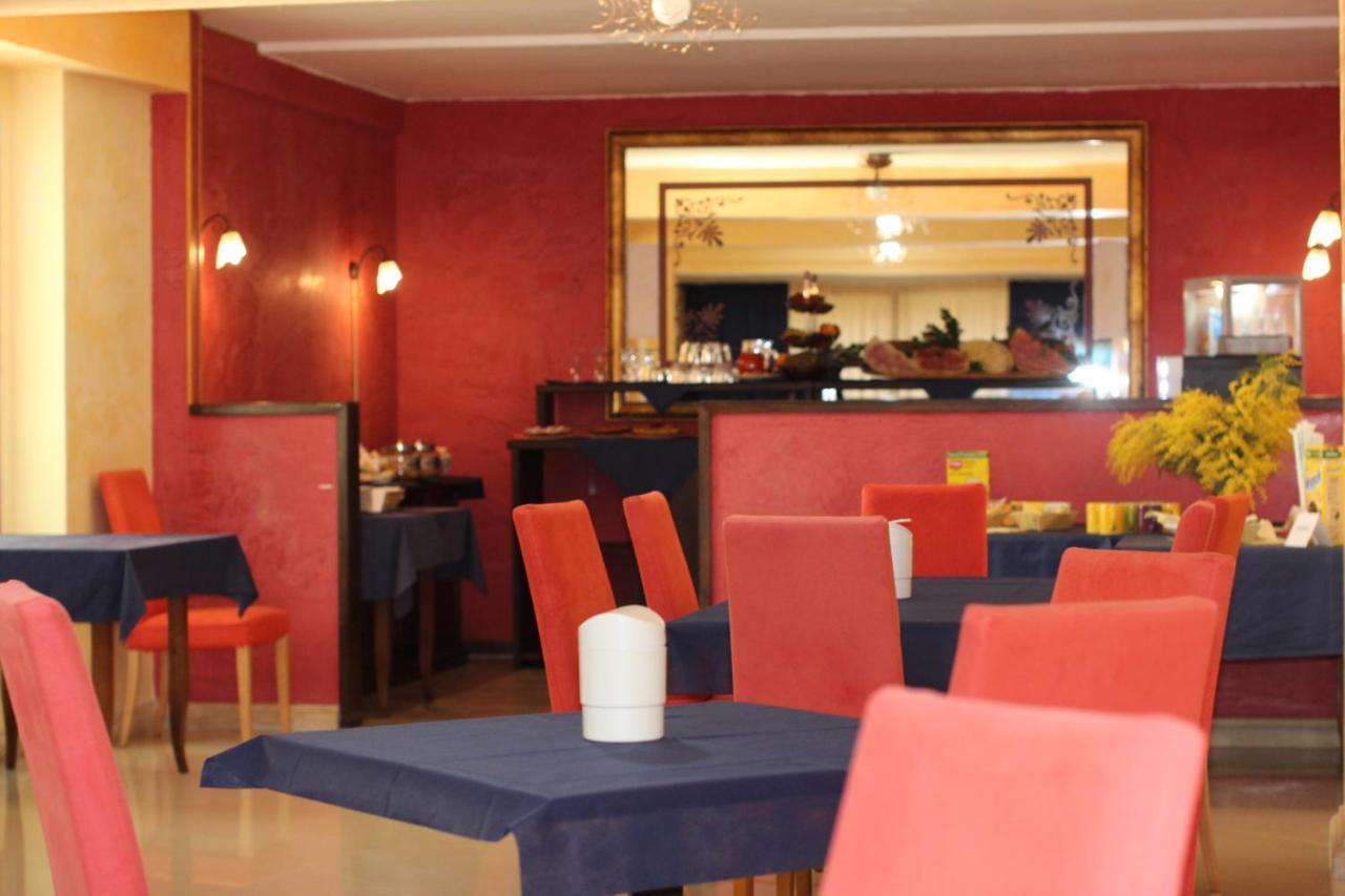 Hotel Costa Antiga Castelsardo Buitenkant foto