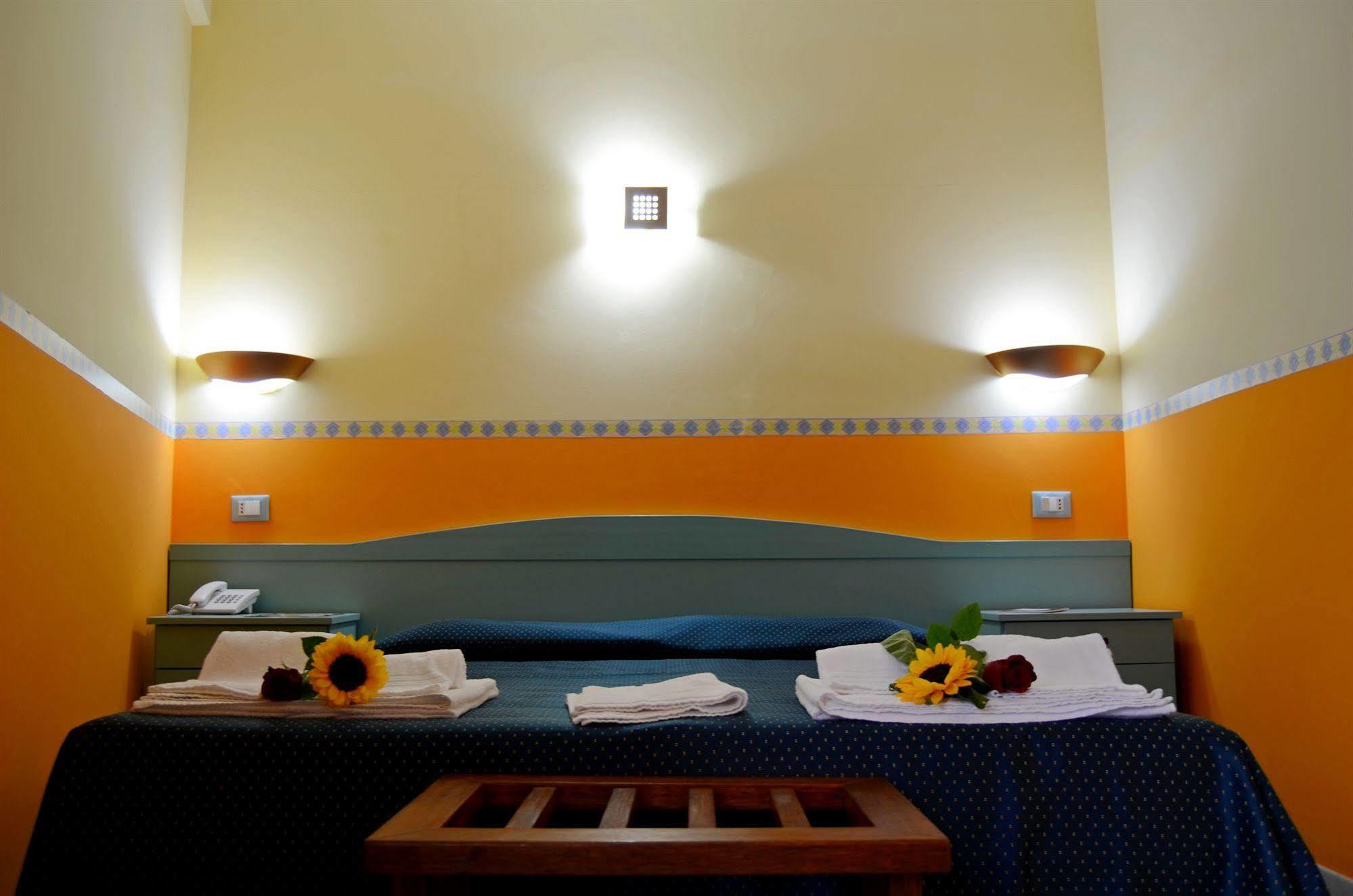 Hotel Costa Antiga Castelsardo Buitenkant foto