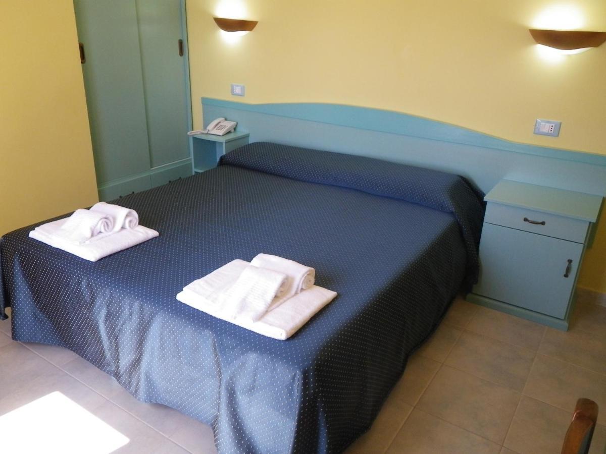 Hotel Costa Antiga Castelsardo Buitenkant foto